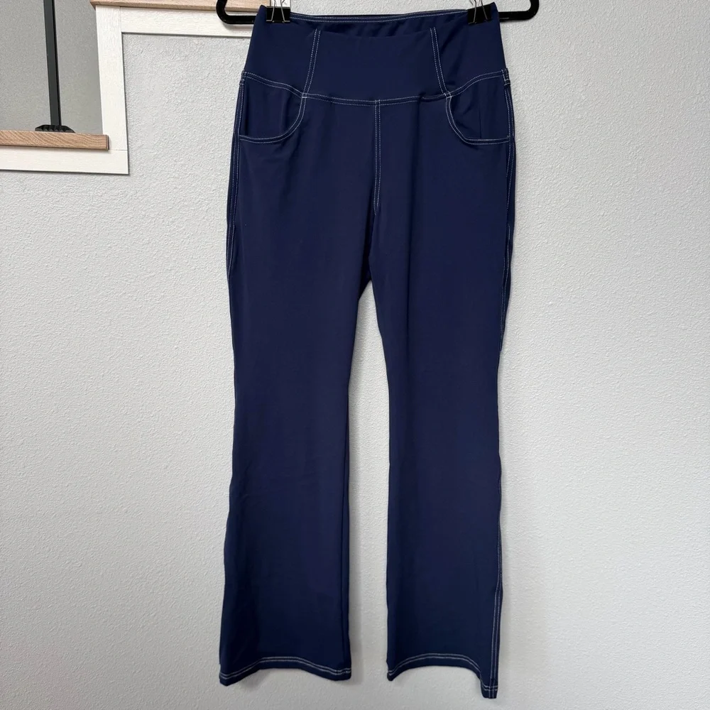 Two Pairs of Women's Flare Yoga/Jeans with Contrast White Stitching Blue/Black - Picture 8 of 16